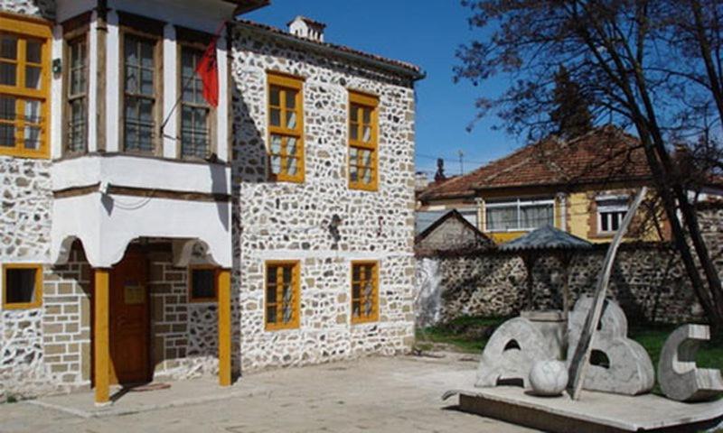 Vila Sonnet Корча Екстериор снимка